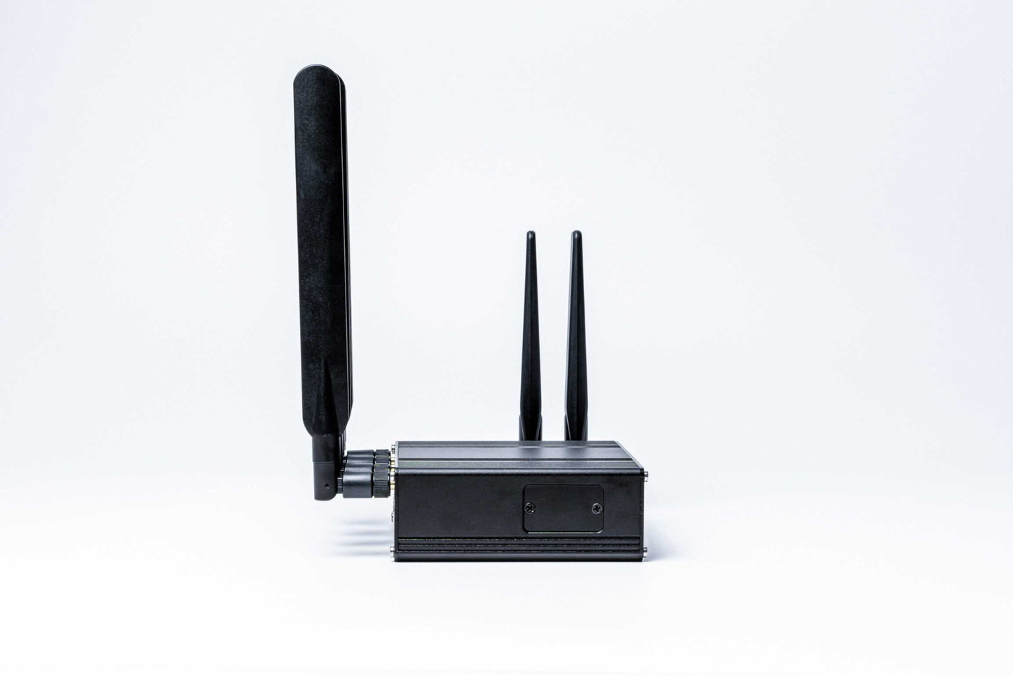 Milesight 5G Cellular Router UR75