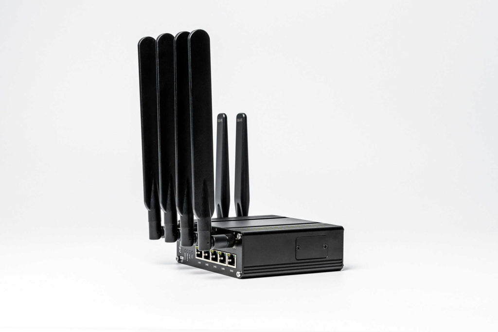 UR75  Routeur industriel 5G/4G-LTE double SIM / WiFi / 5x Ethernet  Gigabit/PoE + GPS/GNSS en
